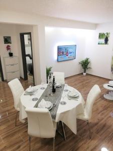 Apartments MTV - private parking, Fast Wi-Fi & Steps to the Beach