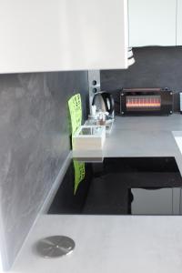 Air-Conditioned City View Apartment 24h check-in