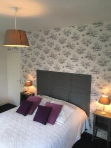 B&B / Chambres d'hotes LES CHAMPS RABATS : photos des chambres