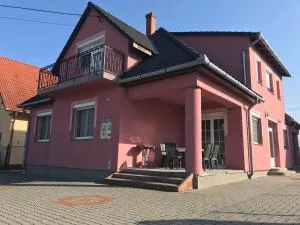 Éva apartmanház - Balatonlelle