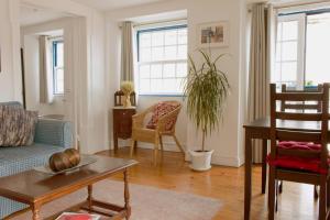 Like Home by Madrabica