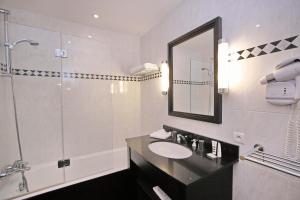 Junior Suite with Sea View room in Hotel Mercure La Baule Majestic