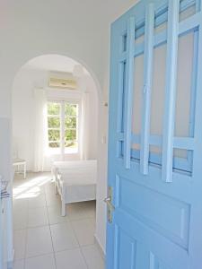 Yiannis Studios Paros Greece