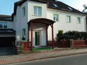 戴安娜马克沃杰泽洛旅馆 - Jestřebí