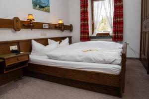 Grand Standard Double Room room in Hotel Vier Jahreszeiten
