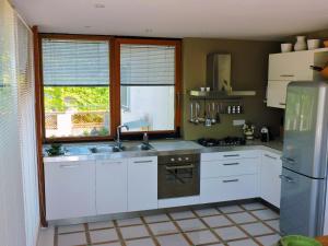 Loris House