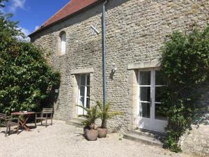 Maisons de vacances Ferme de Riou : Maison 2 Chambres
