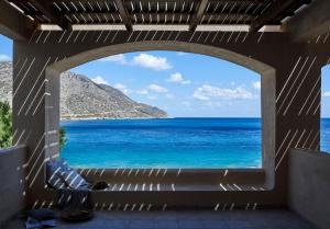 Plaka Sea Front Residence