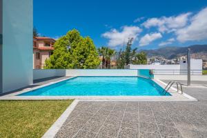 Miramar Apartment with pool by HR Madeira