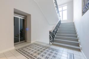 Piękny Klasyczny Apartament w Centrum Poznania