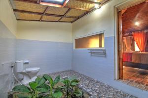 Phòng Giường Đôi Nhìn Ra Vườn (Double Room with Garden View)