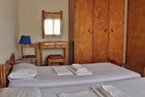 Seaview- 2 Space - selfcatering Apartment - Helen No 3 Arkadia Greece