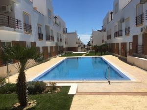 Prestige For Home - Apartamento Cabanas com Piscina Exterior