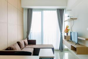 Comfortable 1BR Tree Park City BSD Apartment By Travelio