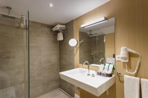Double Room with Terrace room in Hotel Comfort Dauro 2