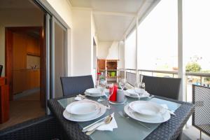 Apt 2 Quartos, BBQ, AC, Varanda, Prestige For Home