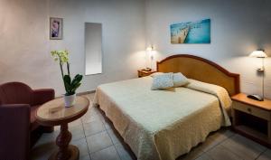Triple Room with Shared Bathroom room in EasyRooms dell'Angelo