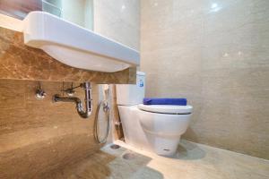 Modern Studio Menteng Park Apartment By Travelio