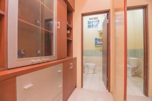 RedDoorz Syariah near Margahayu Raya