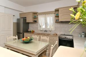Cozy house in Naousa