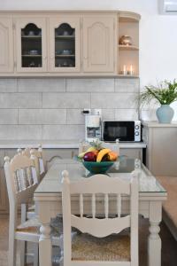 Cozy house in Naousa