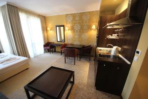 Menada Apartments in Royal Beach