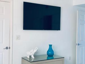 Sunrise Penthouse ocean view terrace beach few steps away SOBE