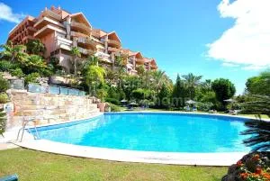 Magna Marbella - Apartamento de Lujo y golf en zona de Puerto Banús - Marbella