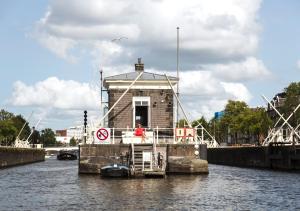 SWEETS - Amstelschutsluis