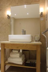 Mallyan Spout Hotel