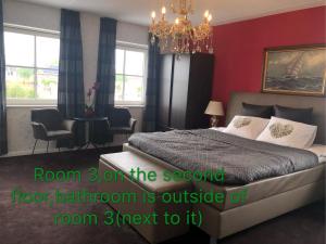 B&B nancy in holland met eigen badkamer , Jacuzzi niet inclusief , independent bathroom jacuzzi not included