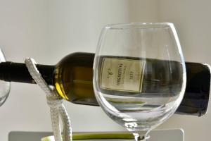 Stylish Lakefront House