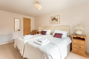 Royal Mile One Apartment