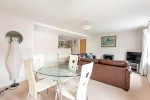 Royal Mile One Apartment
