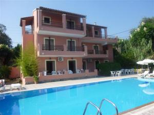 Stathis Apartments