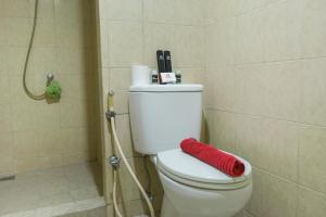 Minimalist 2BR Apartment Marina Ancol By Travelio