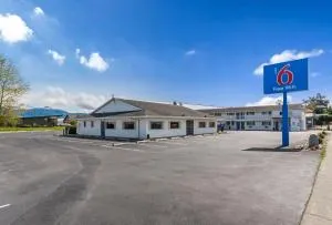 斯特灵汽车旅馆 - 格雷西尔