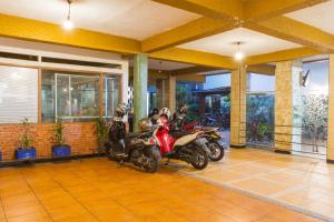 RedDoorz Plus at Amalio Hotel Surapati