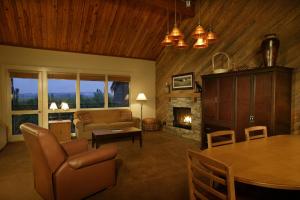 Three-Bedroom Suite room in Seventh Mountain Resort