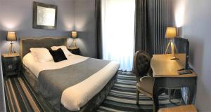 Hotels Hotel des Augustins : photos des chambres