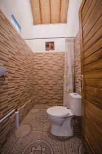 Phòng Deluxe Giường Đôi Có Ban Công (Deluxe Double Room with Balcony)