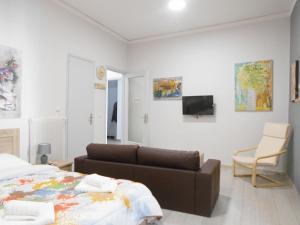 Koukaki-close to Acropolis(Stone apartment)