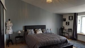 Triple Room with Mountain View room in La Belle Vie B&B