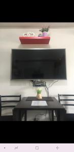 Blissful Hill Tagaytay Condotel with Netflix