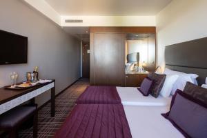 Double or Twin Room room in NEYA Lisboa Hotel
