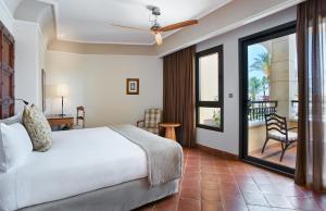 Deluxe Room (1 adult + 1 child) room in Caleia Mar Menor Golf & Spa Resort