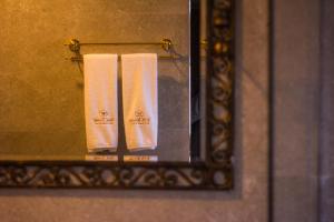 Deluxe Double Room with Balcony room in Hotel Epidamn