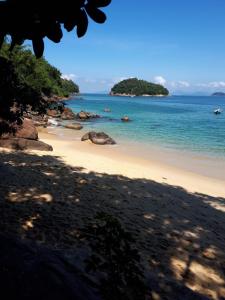 Apartamento com churrasqueira praia Maranduba Ubatuba