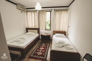 Twin Room with Private Bathroom room in Hotel Relax