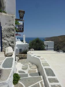 Kastro Gate Apartment ,entrance to an ancient village Sifnos Greece